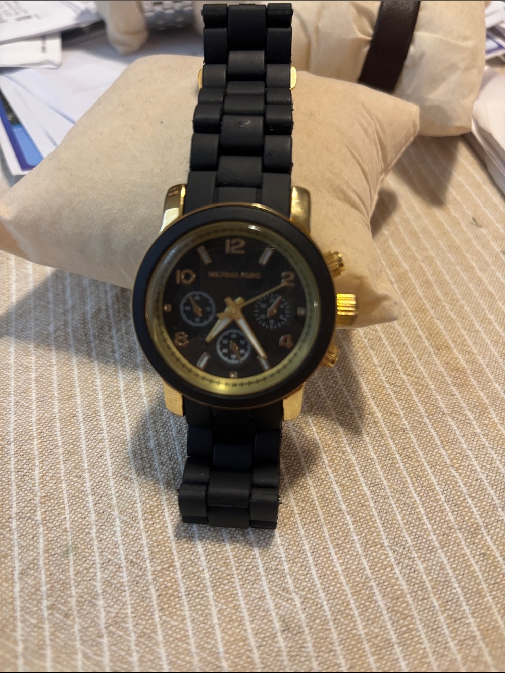 Michael Kors Black and Gold Silicone Chronograph Watch replica   Needs battery
